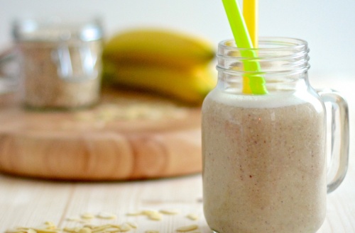 Leite de amêndoas, papaia e banana para articulações fracas Leite de amêndoas, papaia e banana para articulações fracas