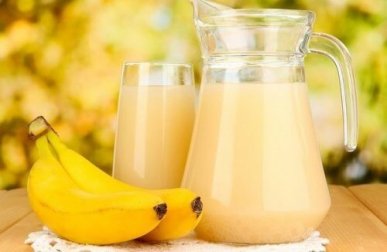 Suco de banana e batata para tratar as úlceras do estômago