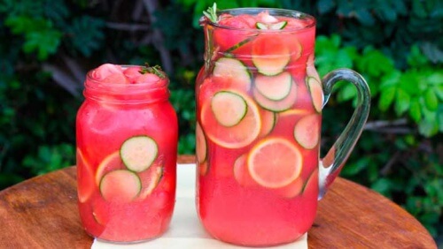 Suco para eliminar os gases e desinflamar o abdome