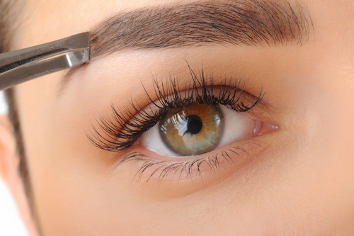 Modelar as sombrancelhas