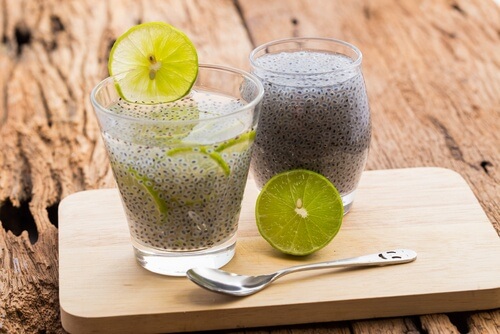 Agua-de-sementes-de-chia-500x334
