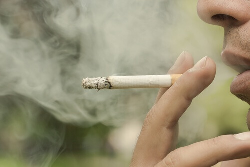 O fumo ataca os pulmões