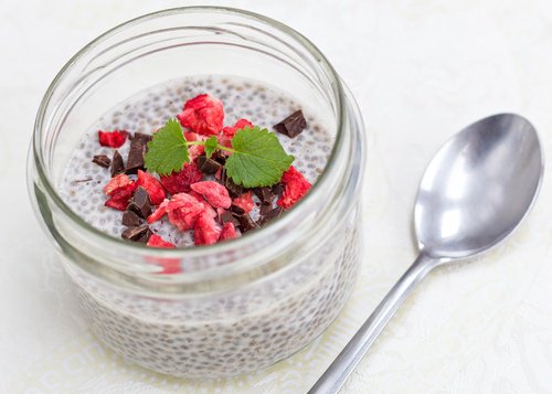 Sorvete-de-morango-e-sementes-de-chia-500x357