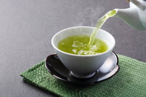 O chá verde, o mais popular dos chás extraordinários para perder peso