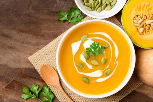 Como fazer uma sopa de abóbora e gengibre?