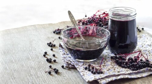 Como preparar xaropes naturais e expectorantes para descongestionar as vias respiratórias