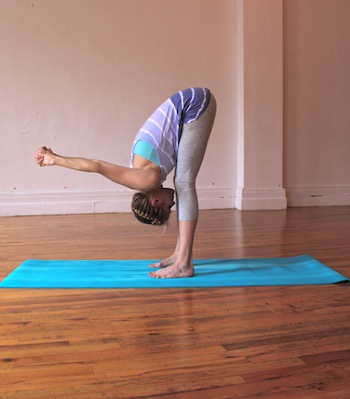 posturas-ioga-aliviar-dores-nas-costas