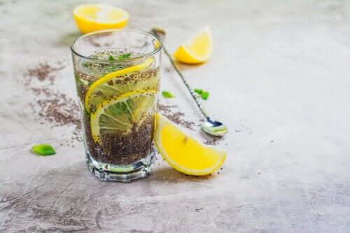 Suco de limão e sementes de chia para o colesterol