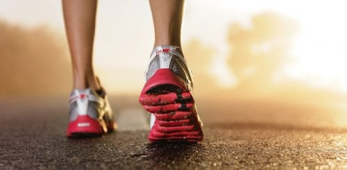 Tênis para fazer exercícios físicos