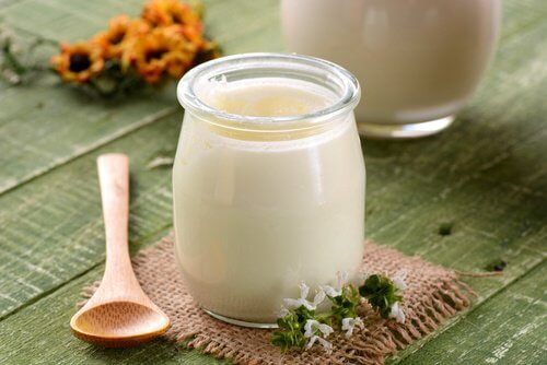 Iogurte orgânico natural para o hipotireoidismo