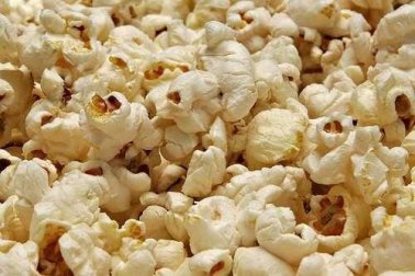 Benefícios de comer pipoca