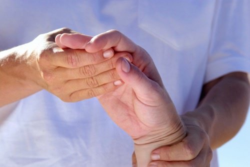 Óleo de rícino para aliviar a artrite