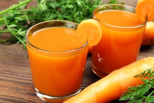 Suco de cenoura para combater o envelhecimento precoce