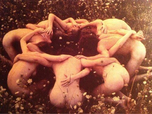 Mulheres nuas