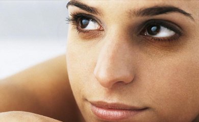 massagem-facial-combater-olheiras