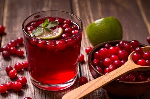 O suco de mirtilos ajuda a proteger a zona íntima feminina