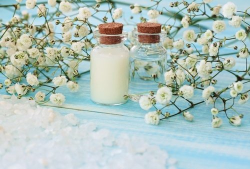 Unguento de magnésio para reduzir a dor nas pernas