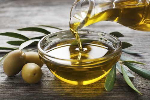 Azeite de oliva para a prisão de ventre