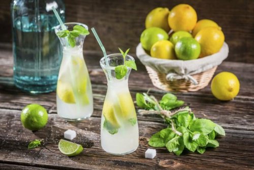 3 bebidas matinais para conseguir uma barriga chapada
