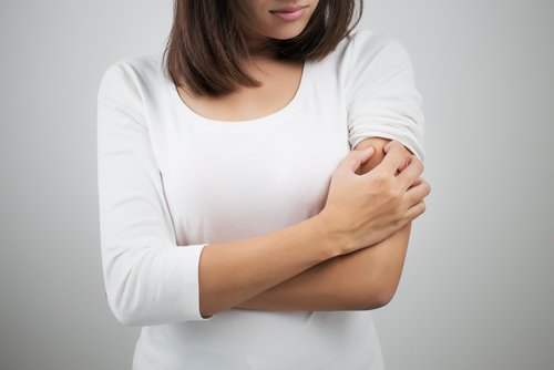 A acne nos braços e a intolerância ao glúten