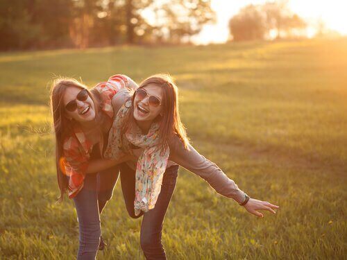 Amigas felizes