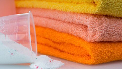 5 métodos para clarear as toalhas sem usar produtos químicos agressivos