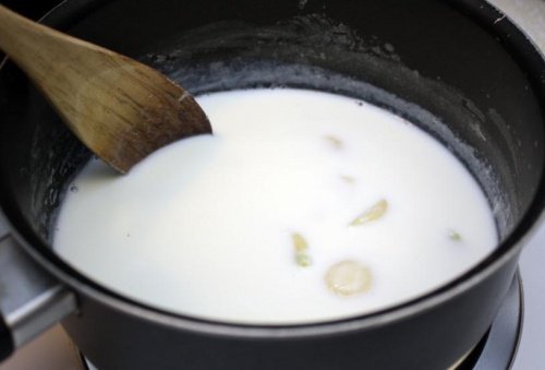 O leite de alho ajuda a lutar contra as artérias obstruídas