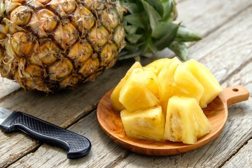 Abacaxi para preparar suco