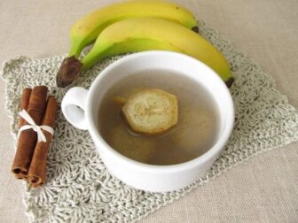 Chá de banana e canela para dormir bem