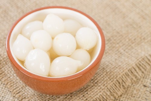 Cebola para eliminar os calos dos pés
