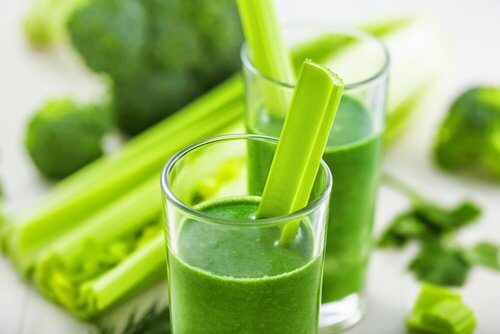Exemplo de suco que pode ajudar a limpar a bexiga