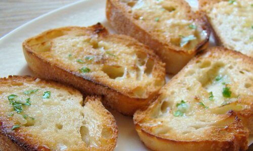 Razões para comer pão com azeite de oliva