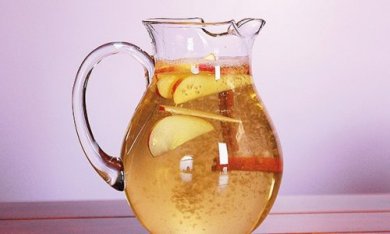Água de canela, maçã e limão para perder peso