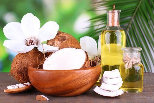 Azeite e coco para alisar o cabelo