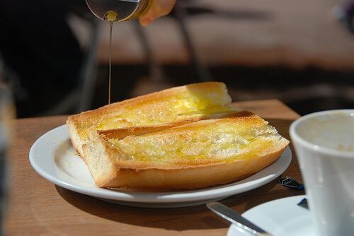 Pão com azeite de oliva