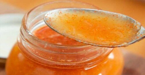 Remédio natural: cúrcuma com mel de abelhas