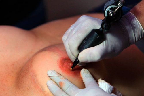 Ser mulher e recuperar a autoestima e feminilidade graças a uma tatuagem muito especial