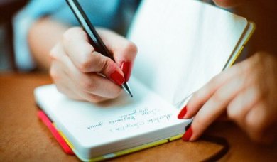Ler e escrever um diário para um envelhecimento cognitivo saudável