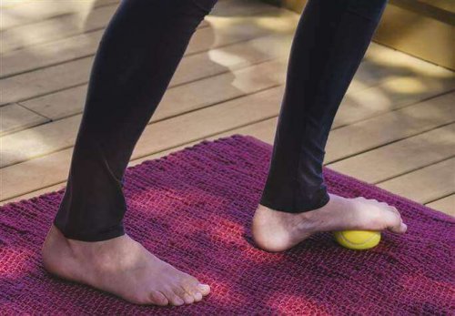 massagem-bola-de-tenis