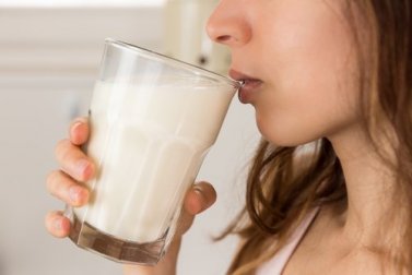 7 boas razões para tomar leite com mel