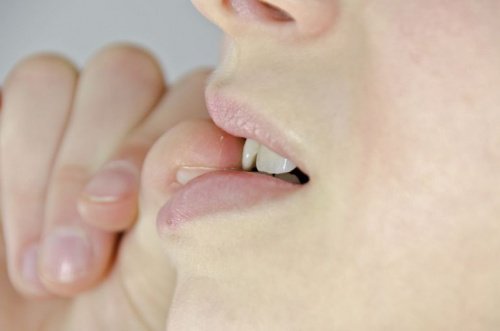 7 razões para parar de roer as unhas