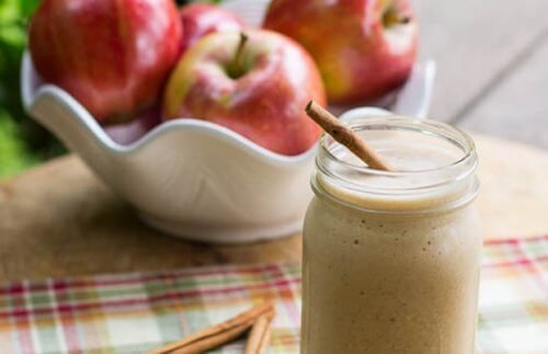 4 receitas de vitamina de maçã para obter um abdômen sarado