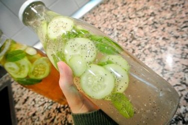 6 razões para beber água de pepino todos os dias
