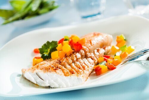 Peixe com vegetais