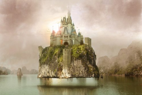 Castelo dos sonhos sobre uma montanha