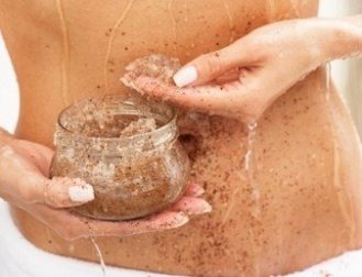 Esfoliante rejuvenescedor para a pele com vitamina C e uva