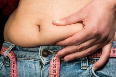 11 alimentos para diminuir os "pneuzinhos"