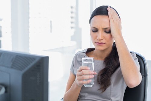 Não se hidratar o suficiente é prejudicial para a sua saúde cerebral