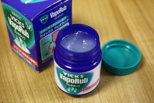 do Vick Vaporub