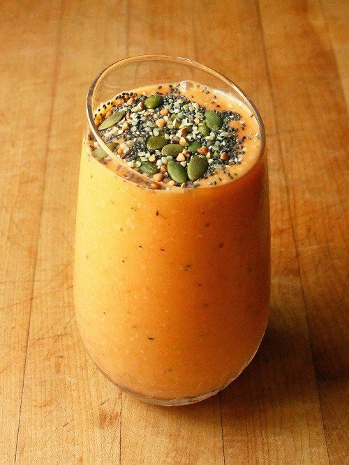 Suco de cenoura, laranja e sementes